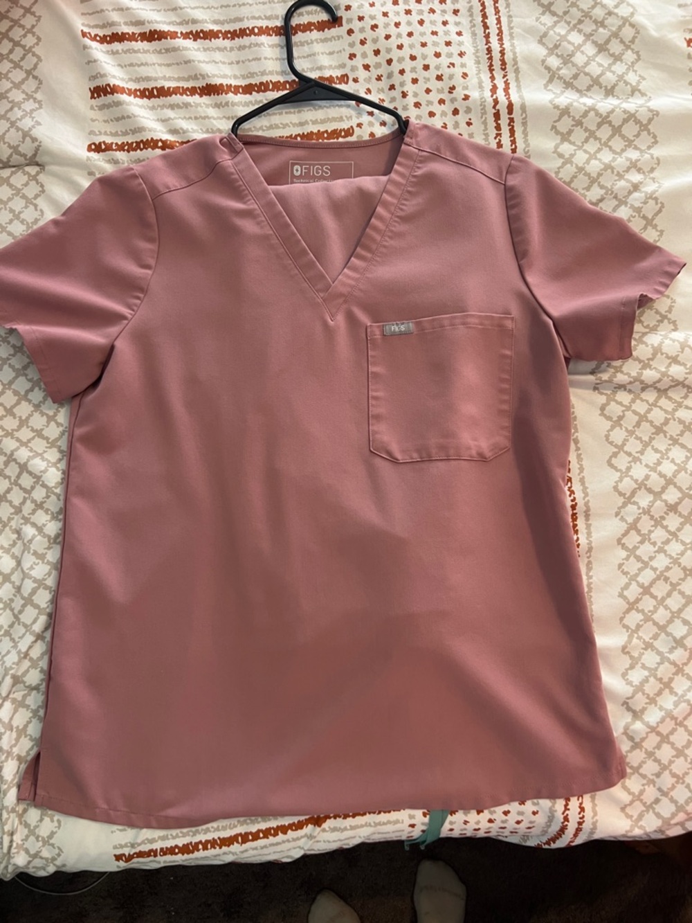 FIGS Dusty Rose Women's Scrub Set - V-Neck Top & Elastic Waist Pants